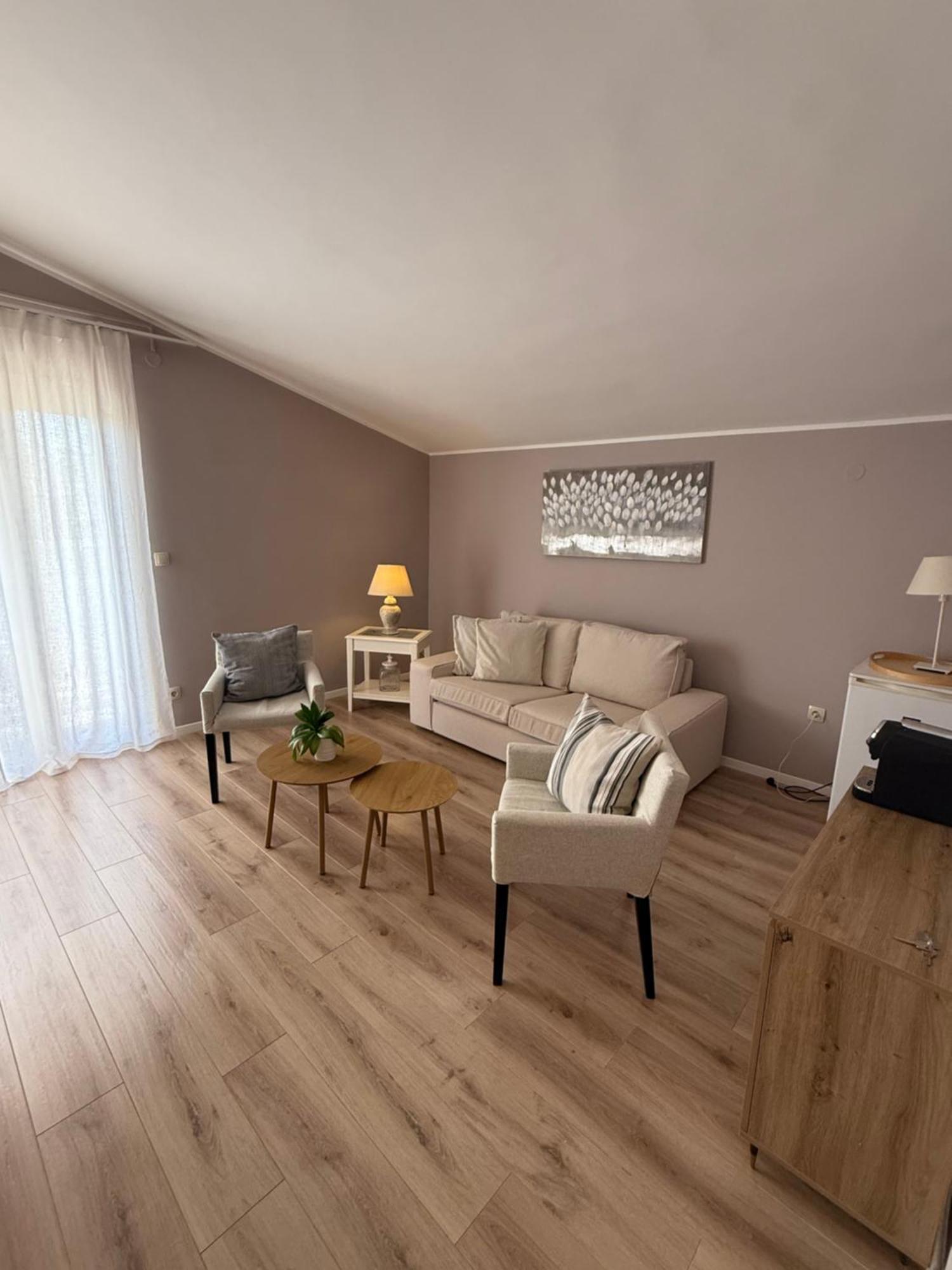 Apartment Francos Primošten Eksteriør bilde